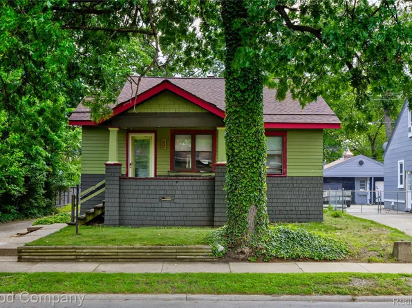 925 W Hazelhurst St, Ferndale, MI 48220