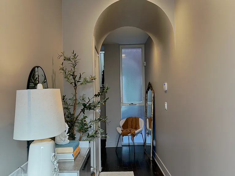 2642 John R St — Photo 12