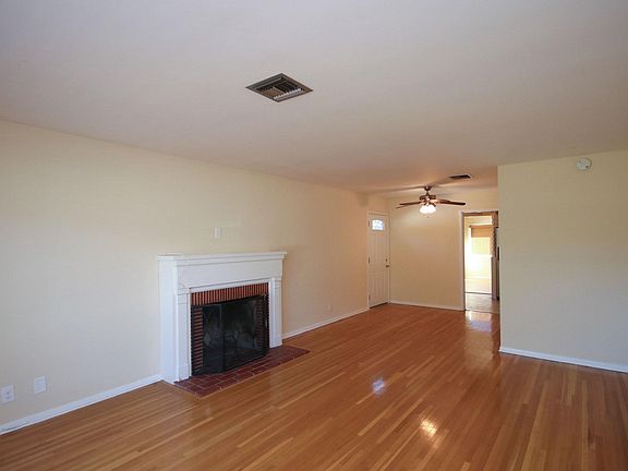 3rd image of 2357 Barton Ln