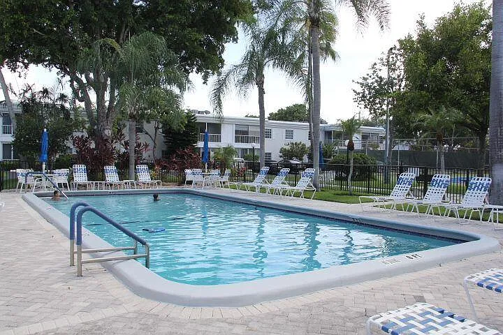 6219 Bay Club Dr #2 — Photo 35