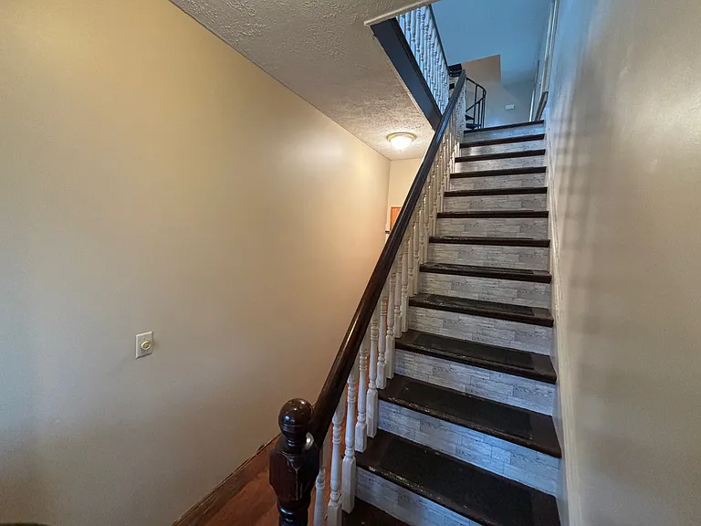 44 Pollard Ave — Photo 10
