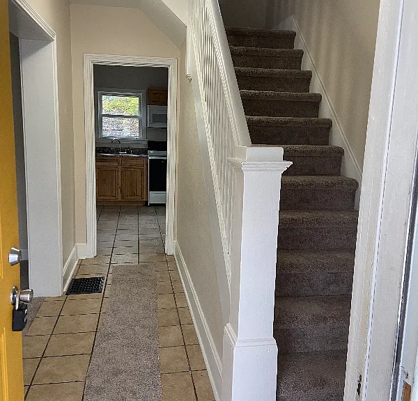 314 Thompson St — Photo 2