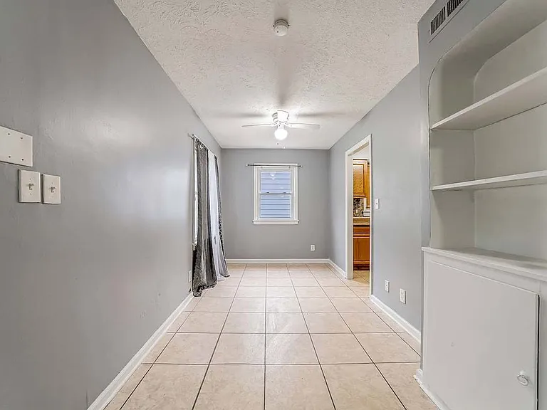 2533 Greenvale Rd — Photo 16