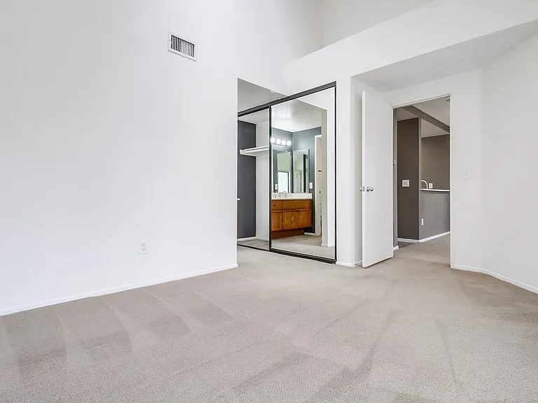 701 Kettner Blvd #98 — Photo 23