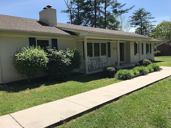 3rd image of 609 Boyd Ave