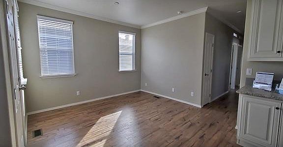 2nd image of 100 Woodlawn Ave Spc 49