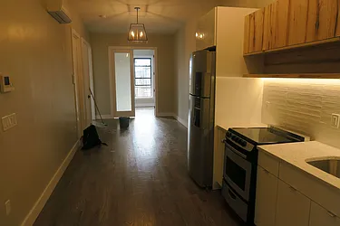 Rented by Lucky Apt Inc