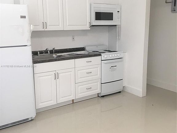 5th image of 501 NW 8th St