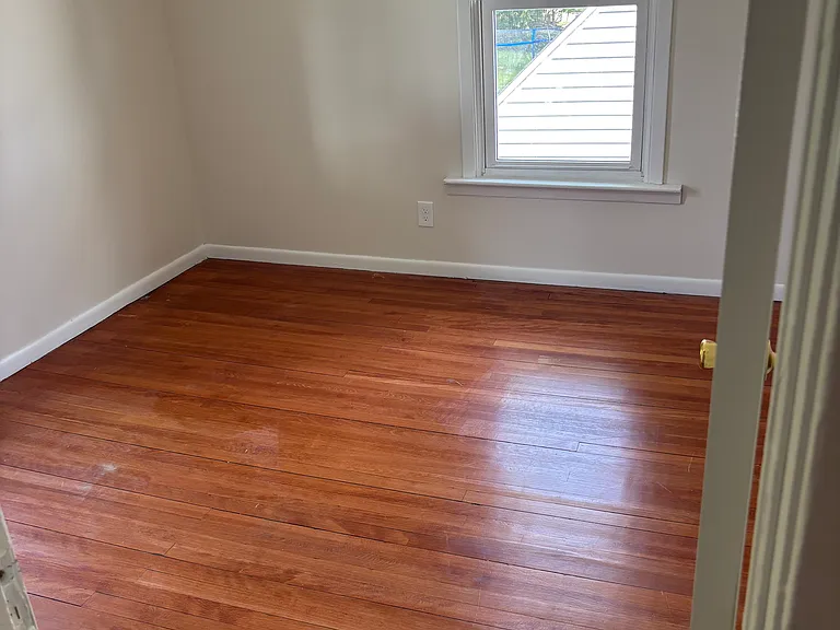405 Willis Ave #2 — Photo 8