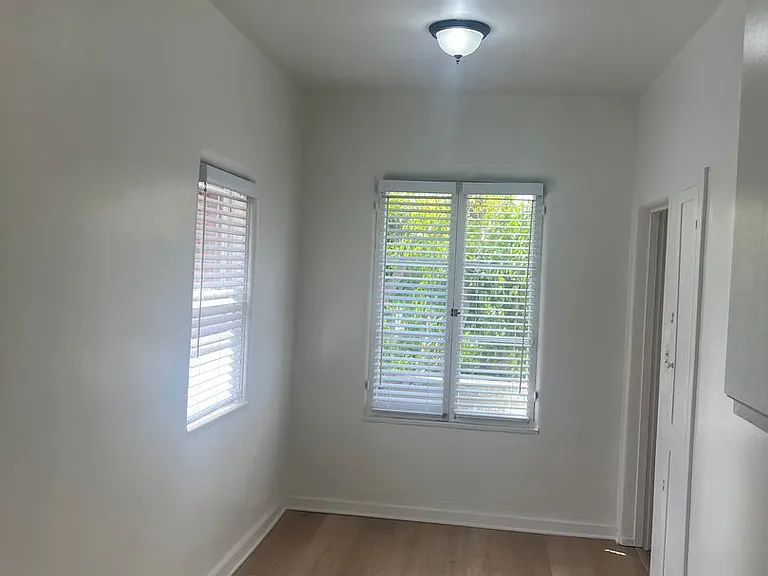 732 S Mansfield Ave — Photo 6