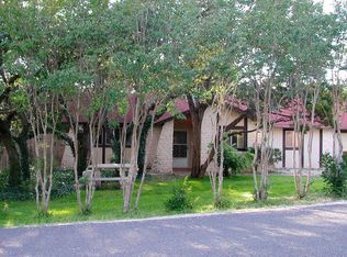 7002 Chinook Dr, Austin, TX 78736