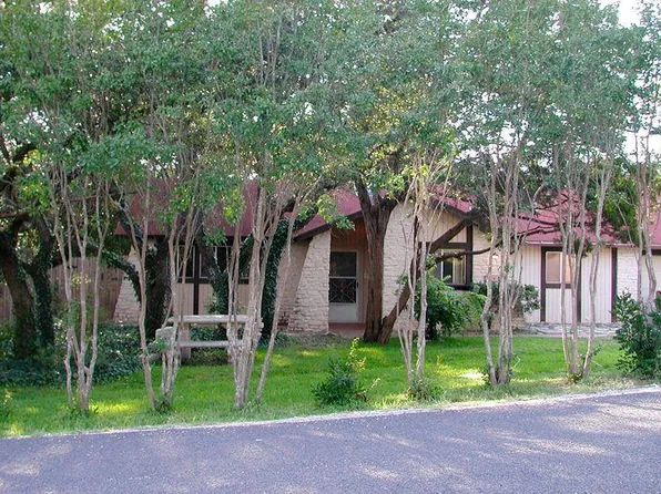 7002 Chinook Dr, Austin, TX 78736