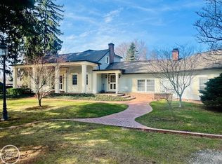 4384 N River Rd, Fort Gratiot, MI 48059