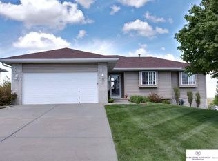 810 Bordeaux Ave, Bellevue, NE 68123
