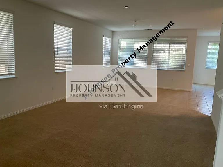 2717 Rabbit Hollow Dr — Photo 19