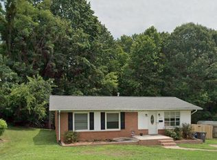 4035 Burnham Ct, Winston Salem, NC 27105