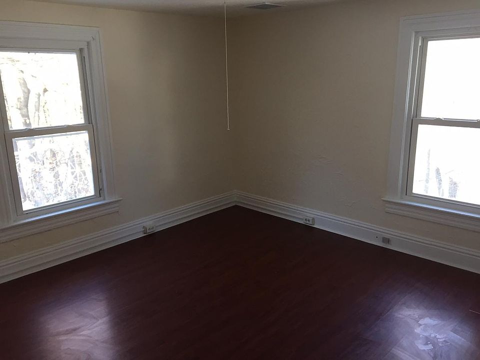 bedroom1