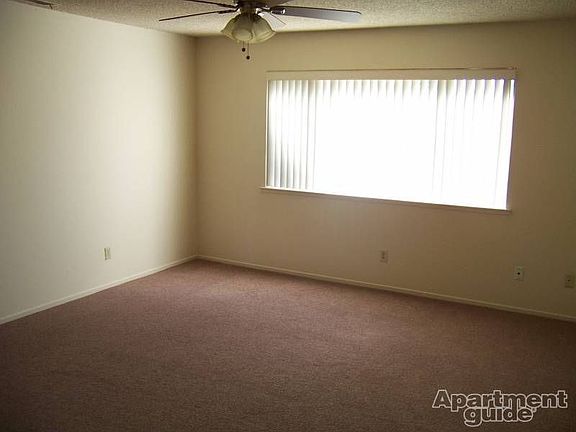 3rd image of 4477 N Lorna Ave