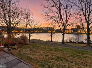 2938 Bridgehampton Ct, Falls Church, VA 22042