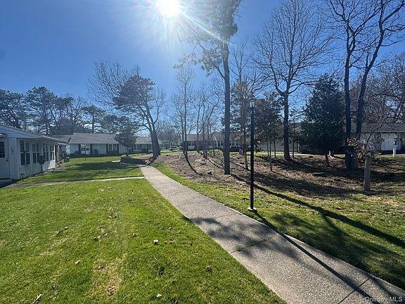 4th image of 368 Woodbridge Drive #A