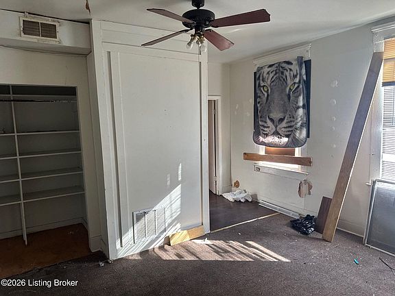 2nd image of 2230 Congress St