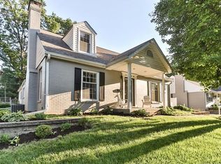 1306 Grandview Dr, Saint Louis, MO 63122