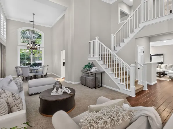 8784 E Banner Ridge Dr, Anaheim, CA 92808