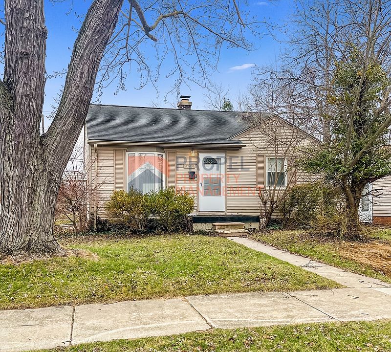 1st image of 27645 Avondale St