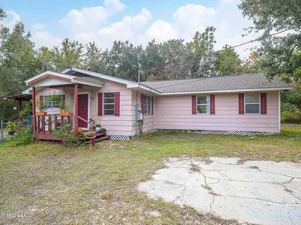 611 N Wright Ave, Long Beach, MS 39560