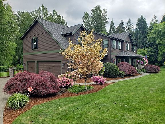 House with 3 car garage