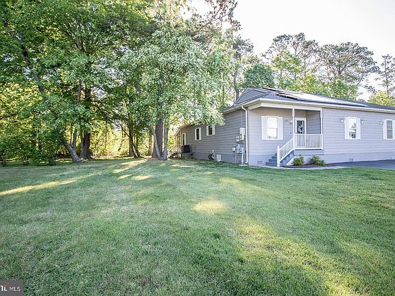 2nd image of 17296 Crab Pot Ln