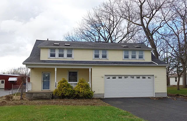 3205 Columbus Ave photo 1
