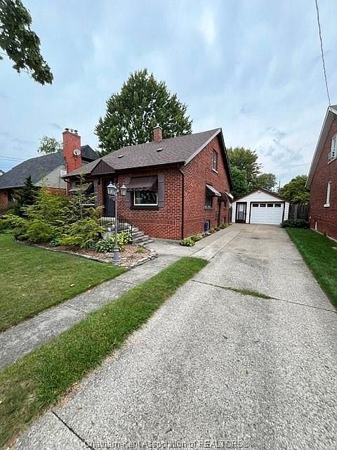 1st image of 73 Phyllis Ave