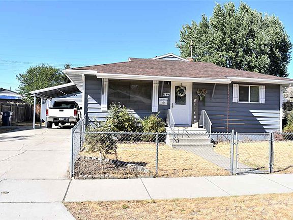 2nd image of 3927 E Ermina Ave