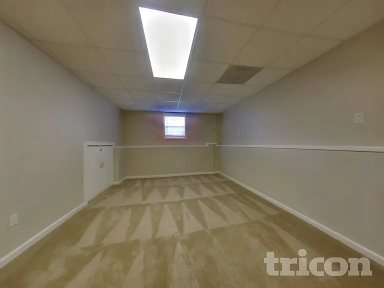 141 Fairfax Dr — Photo 14