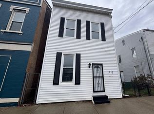 215 W 11th St, Newport, KY