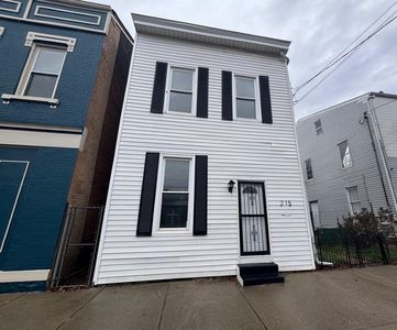 215 W 11th St, Newport, KY, 41071