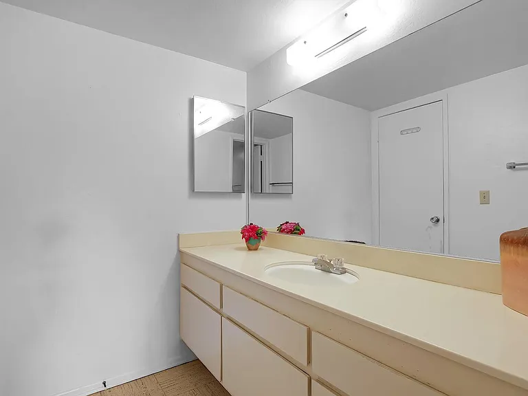 5142 Calle Real — Photo 12
