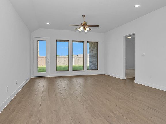 4th image of 3303 Golden Pomelo Dr