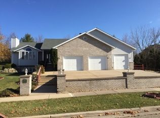 641 S 1st St, Mount Horeb, WI 53572