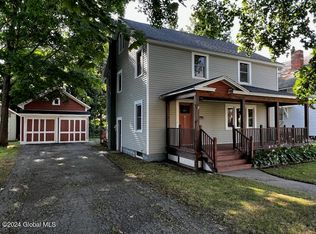 6 Grove St, Cambridge, NY 12816
