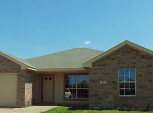 807 Phillips Cir, Kaufman, TX 75142