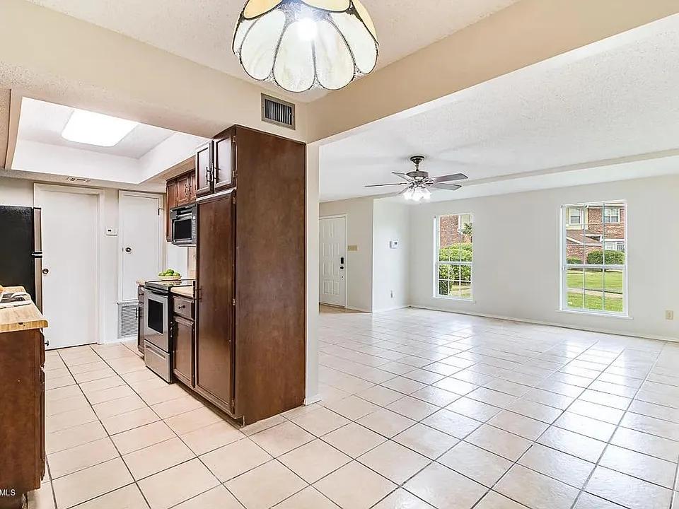 101 Wilbourn Blvd #901