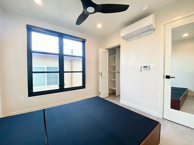 810 Devon Ct #810 — Photo 12