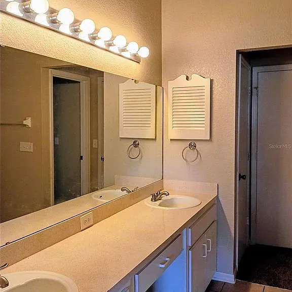 2697 Hickory Ridge Dr — Photo 11