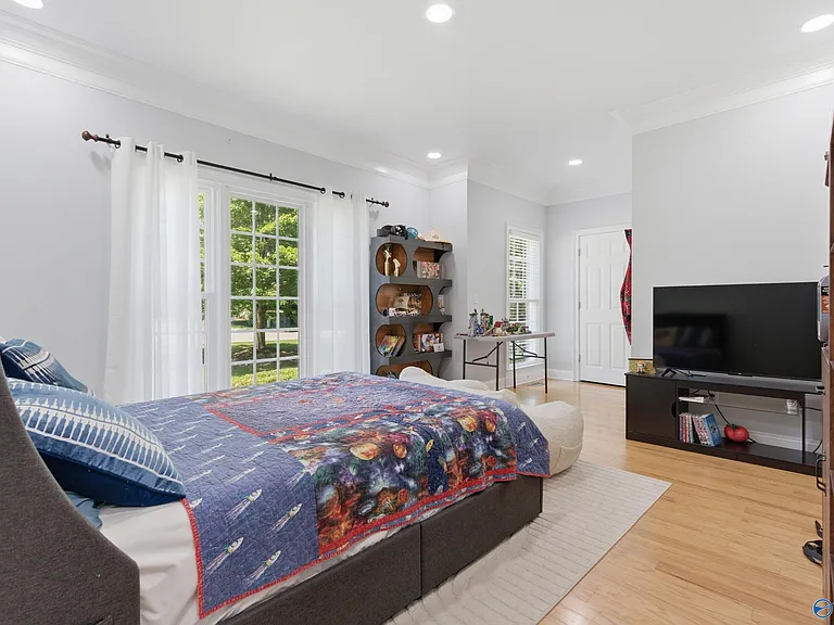 2704 Hampton Cove Way SE — Photo 8