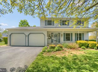 875 Hawthorn Ave, Mechanicsburg, PA 17055