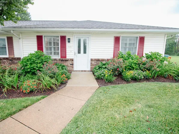748 Chestnut Ln, Huron, OH 44839