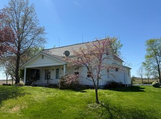 1834 County Road 800 E, Carmi, IL