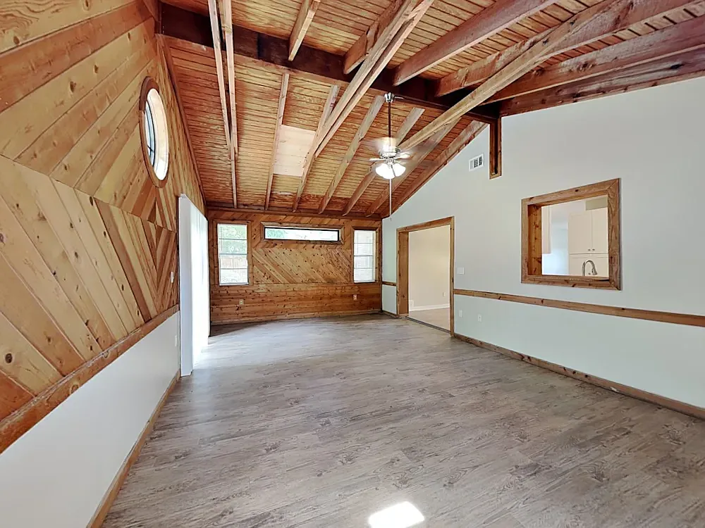 3 bed, 1959 sqft, $1,400 — Photo 3